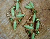 Vintage Green Crystal & Bead Inlay Pendent Drop Earrings