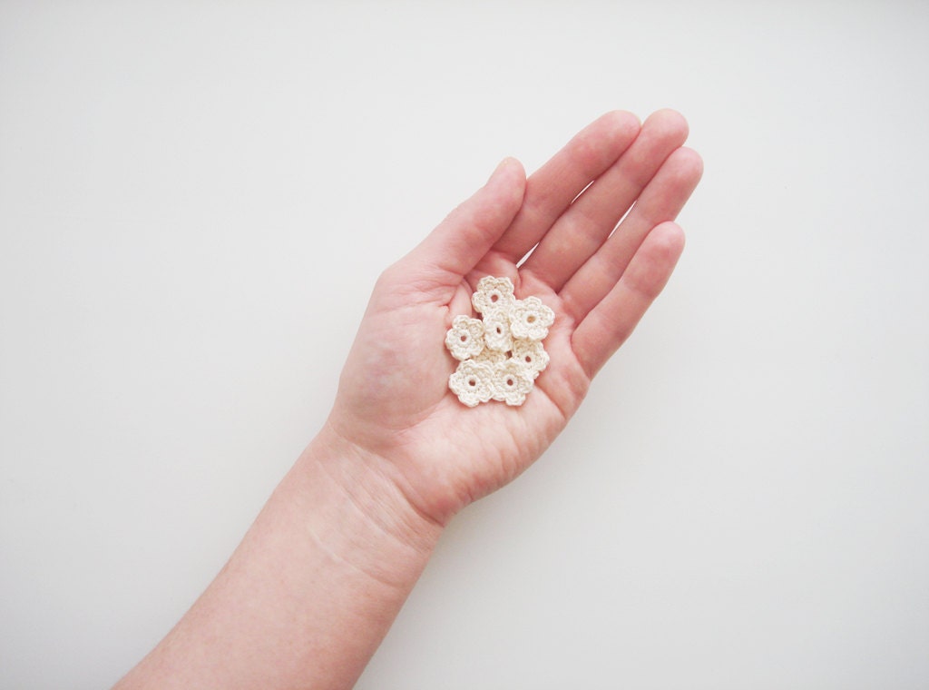 Crochet Flower Appliques, Tiny Small Cute Flowers, Decorative Motifs, Ivory Color, Set of 10, Embellishments, Scrapbooking