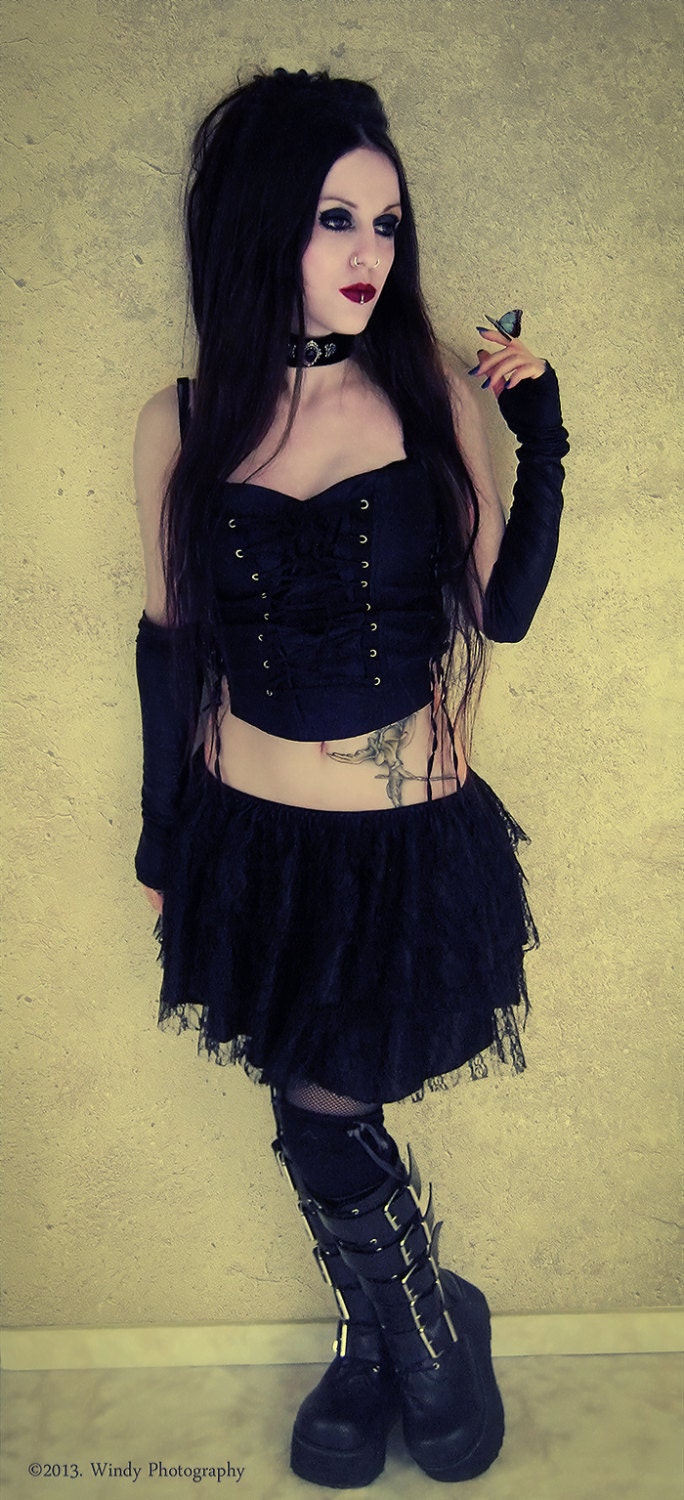 Black Velvet Gothic Choker - Victorian Choker Necklace with Purple Stone - Victorian Gothic Jewelry
