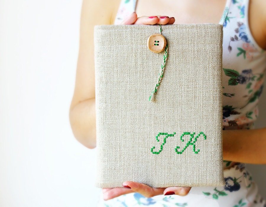 Monogrammed iPad case - Initial iPad -  Personalized iPad - Hands embroidery - Burlap - Natural - Spring and Summer iPad fashion