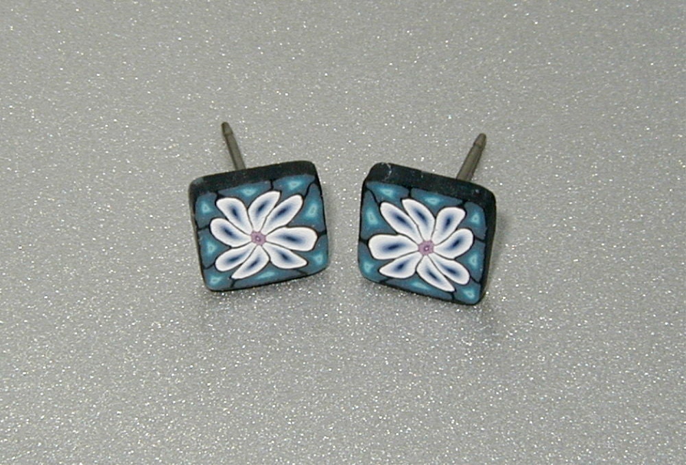 White and Blue Daisy Post Earrings with Teal and Black