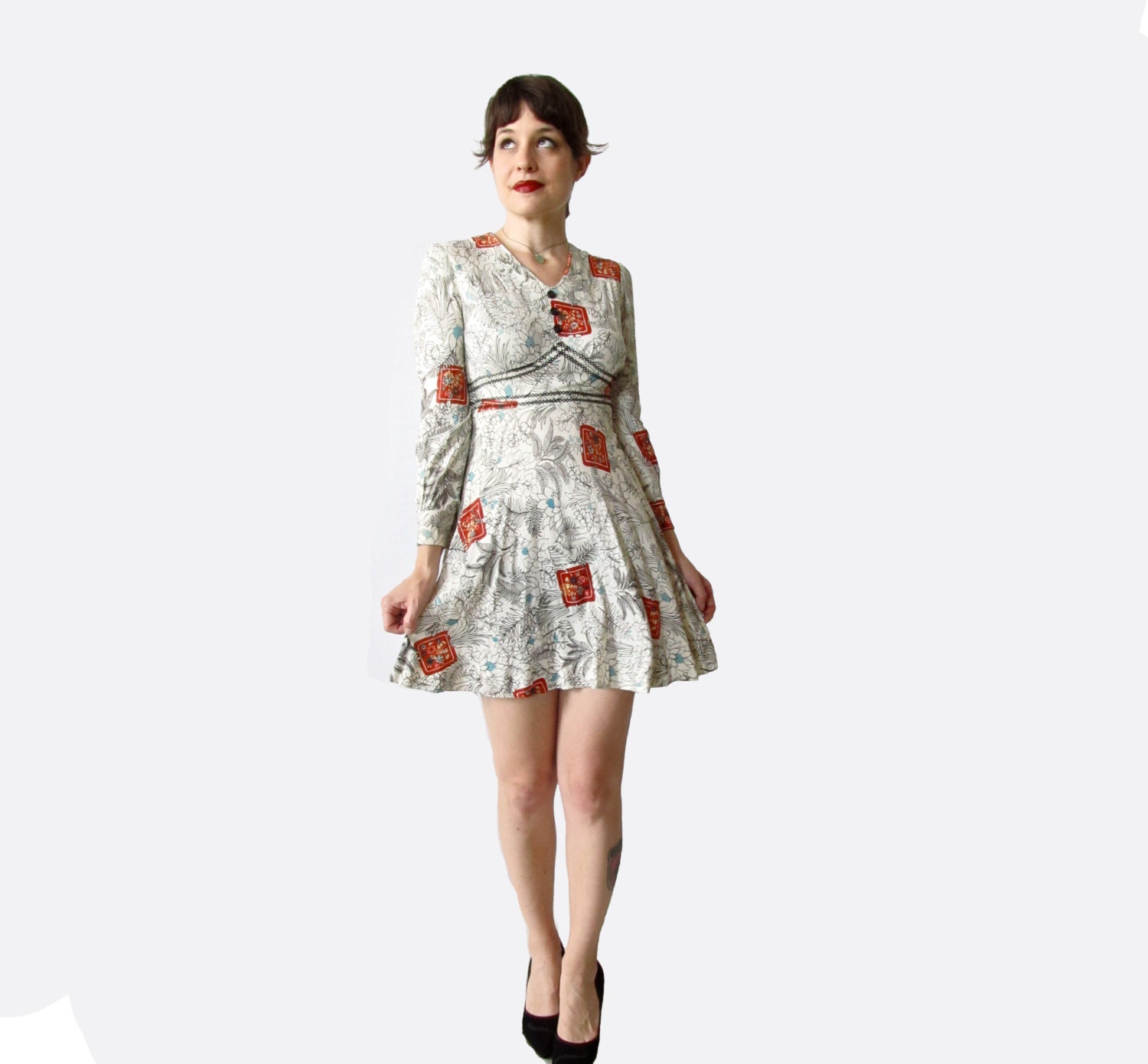 Vintage 1960s Floral Long Sleeve Mini Dress with Flared Skirt. Size Small
