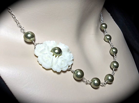 Pearl necklace - White Rose - Cabochon - Green Pearls - Sterling silver - Wire wrapped - Bridal jewelry - Gift -