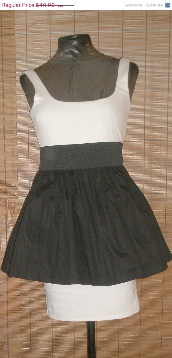 MEMORIAL DAY SALE Cute Black White Hot Vintage Sun Dress-Size 4-Small-Casual-Party-Beach-Resort-Summer Fun-Mini-36 Bust