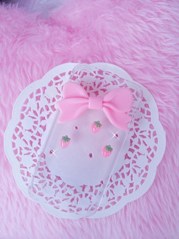 READY TO SHIP - Pink bow and strawberry case for iPhone 4