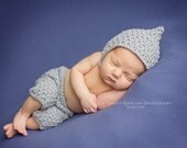 Newborn Photo Prop: Newborn Bonnet & Shorts Set - Newborn Pants and Vintage Inspired Bonnet, Crochet Baby Hat, Girl or Boy Photography Props
