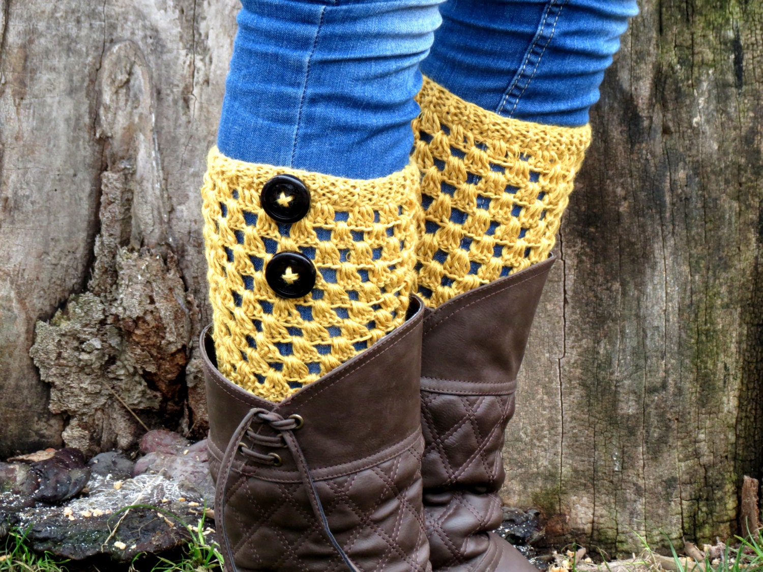 Mustard Short Square Knit Boot Cuffs with black button. Short Leg Warmers. Crochet Boot Cuffs. Legwear