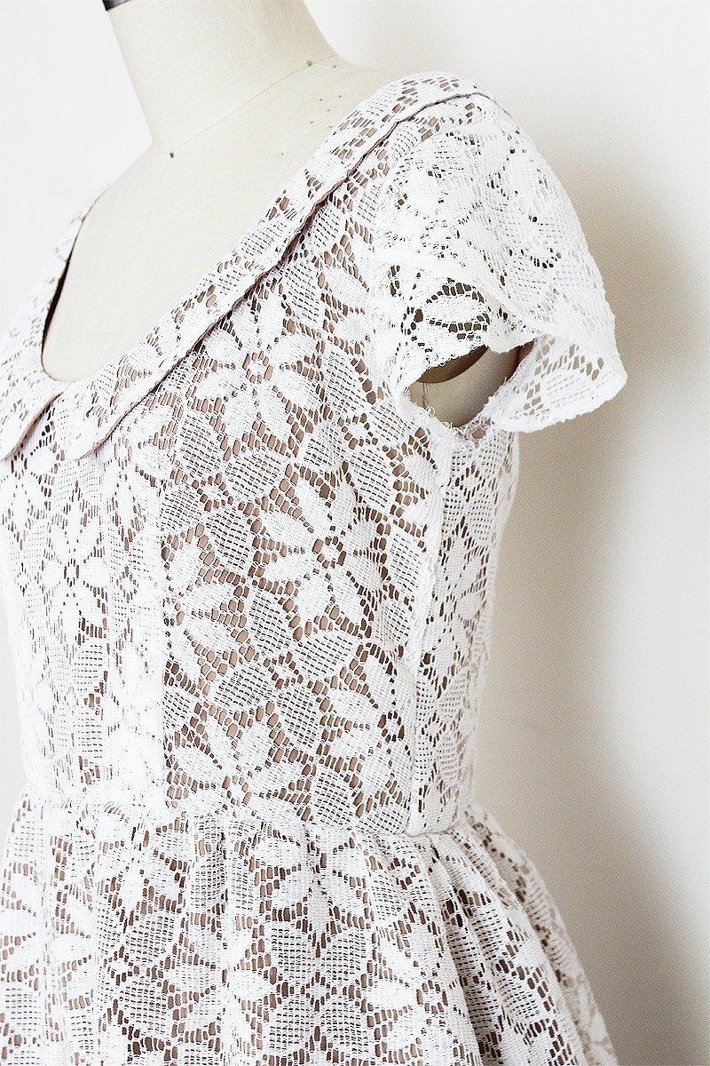 Peter Pan Collared Dress with Petal Cap Sleeves in White Floral Lace and Beige Fabric Spring Romantic, XS Extra Small