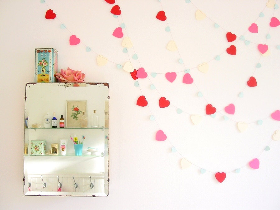 20 ft Garland - Scalloped Hearts-Red-Pink-Aqua-Blue-Cream-Wedding-Wedding Decor-Birthday-Bunting-Decoration-Festive-Bright