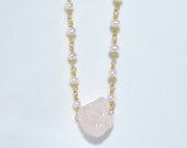 Rose quartz necklace - pearl necklace - gemstone nugget - gold ivory pink - summer pastel - wedding - statement jewelry - Malin