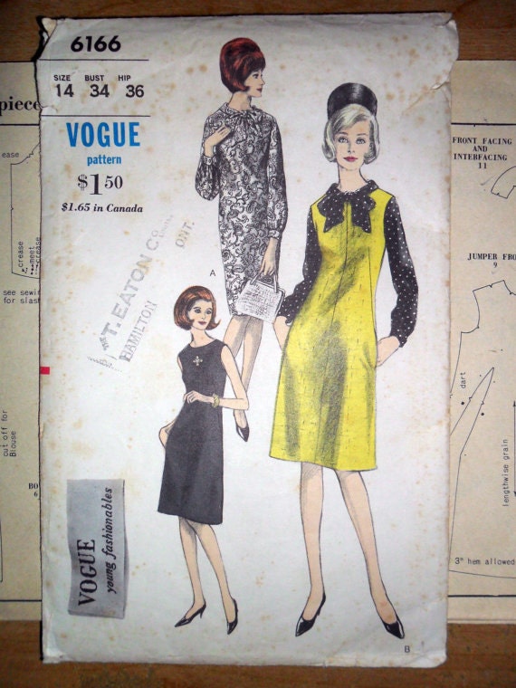 Misses Tie Neck Dress Blouse and Jumper Vintage Vogue 6166 Young Fashionables with Fabric Label Size 14