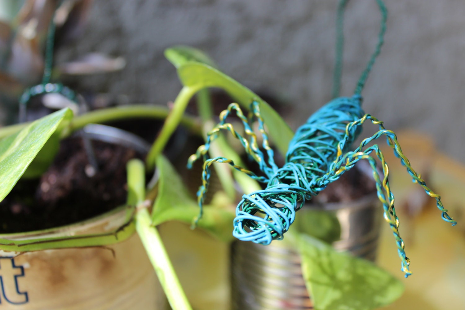 Turquoise Spider Wire Sculpted Garden Stake