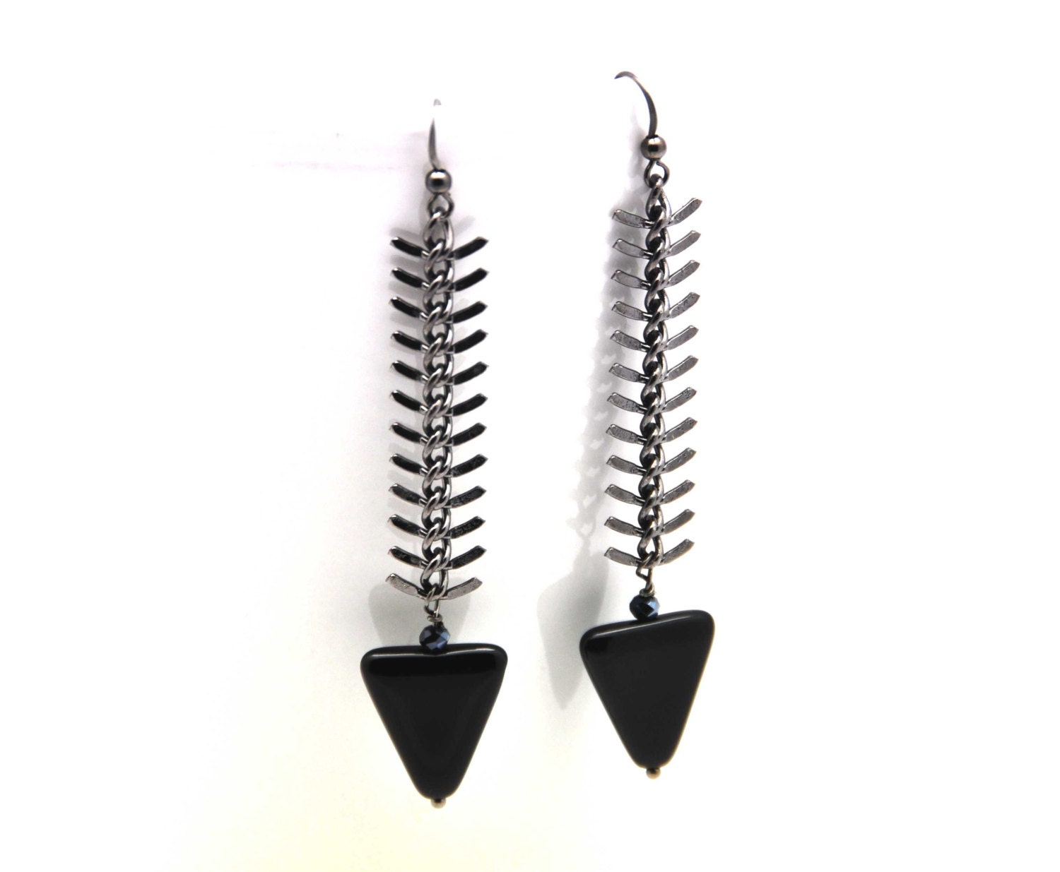 Gunmetal Fishbone earrings, made with gunmetal fishbone chain and triangular black czech glass beads