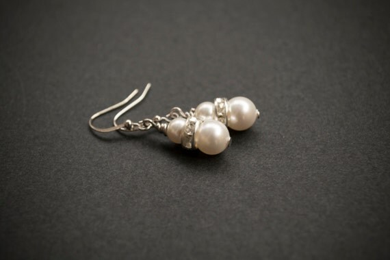Pearl Earrings. White Swarovski Crystal Pearl & Rhinestone Earrings.White Jewelry. Pearl Jewelry. Wedding Jewelry, Bridesmaid Gift