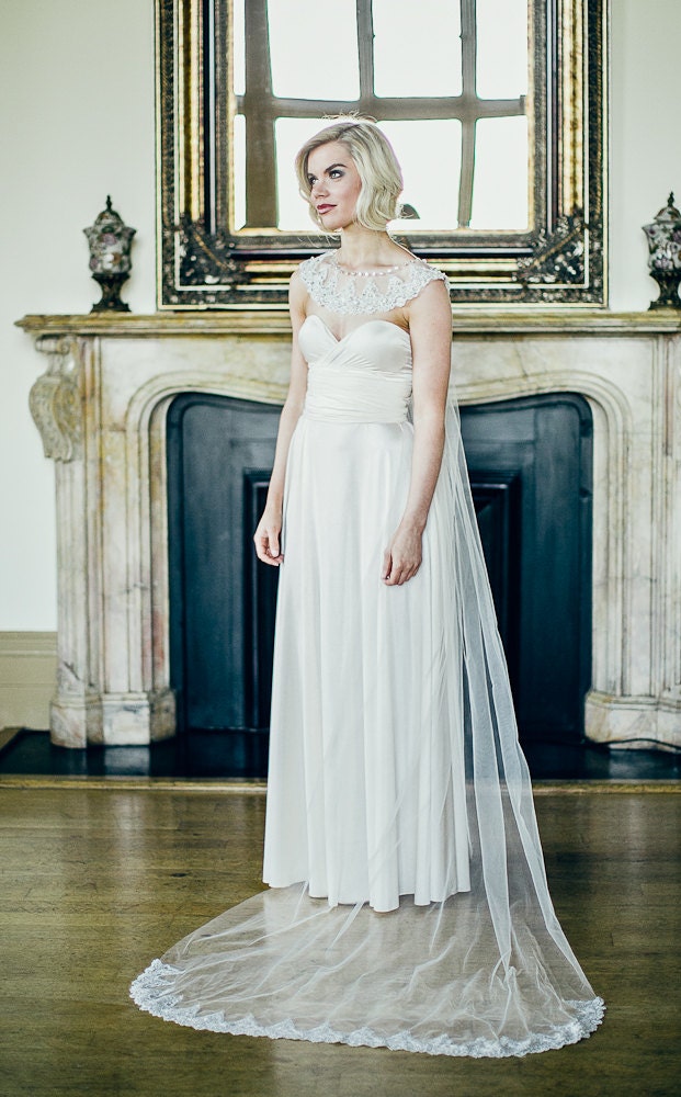 Dion - Alencon Lace Couture Watteau Train