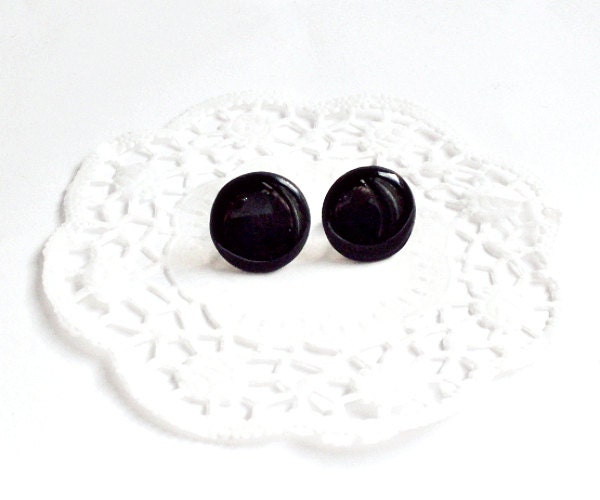 Handmade Polymer Clay and Resin Post Earrings - Silver pleated Stud Round Earrings Lead and Nickel Free Posts - Black - L (16 mm)