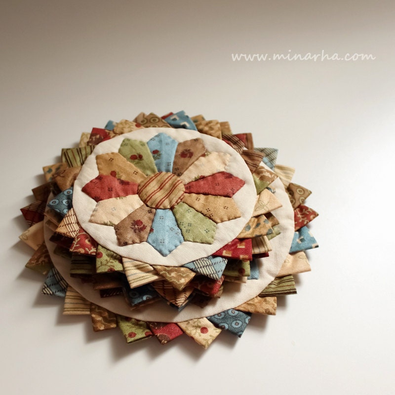 Dresden Plate Fabric Coaster Set of 4 Mug Mats Candle Mat  Quilt Coaster Country Decor Kitchen Housewares