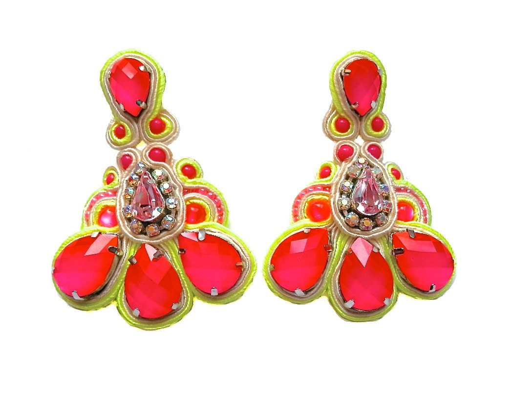 MAGIC POTION soutache earrings in neon pink with dash of yellow - BlackMarketJewels