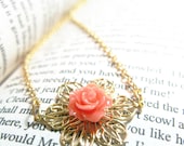 A Flower ON A FLOWER necklace, romantic, charming pink resin rose