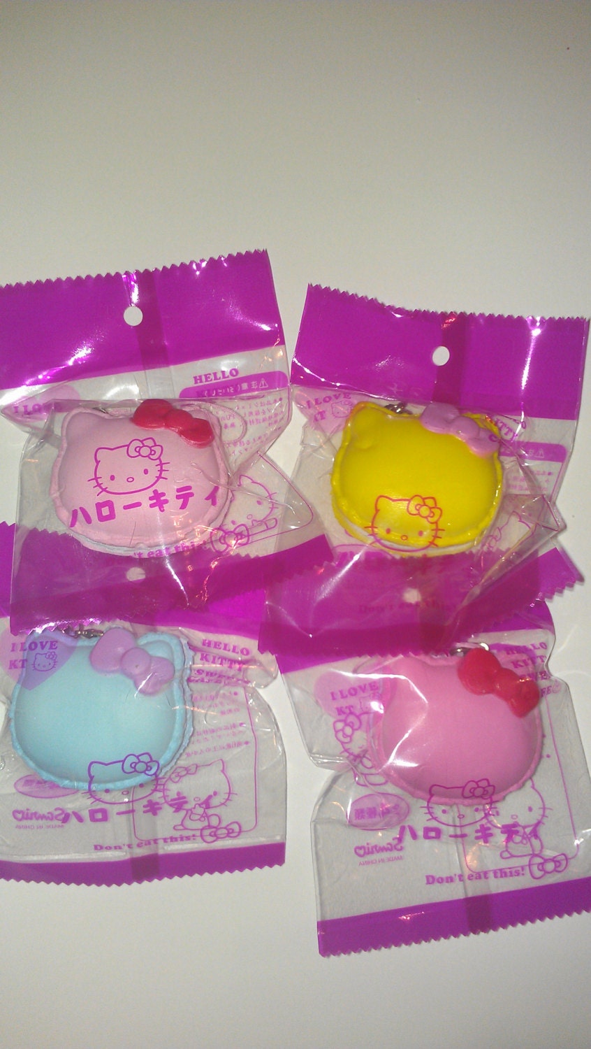 Hello Kitty Macaroon