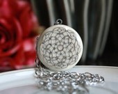Women's Locket Necklace / Snow White / Pearl / Bridal Necklace / Wedding Jewelry / Silver Locket