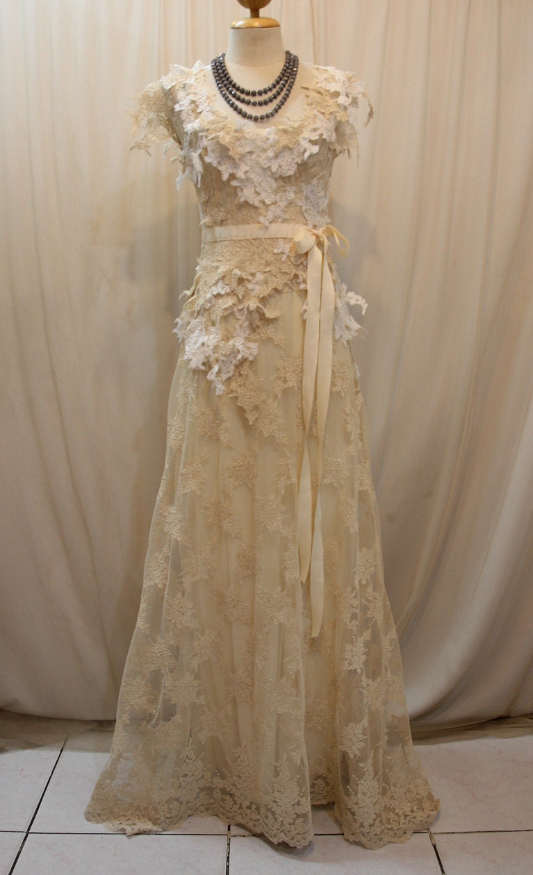 Custom Made Elegant Lace Wedding Dress