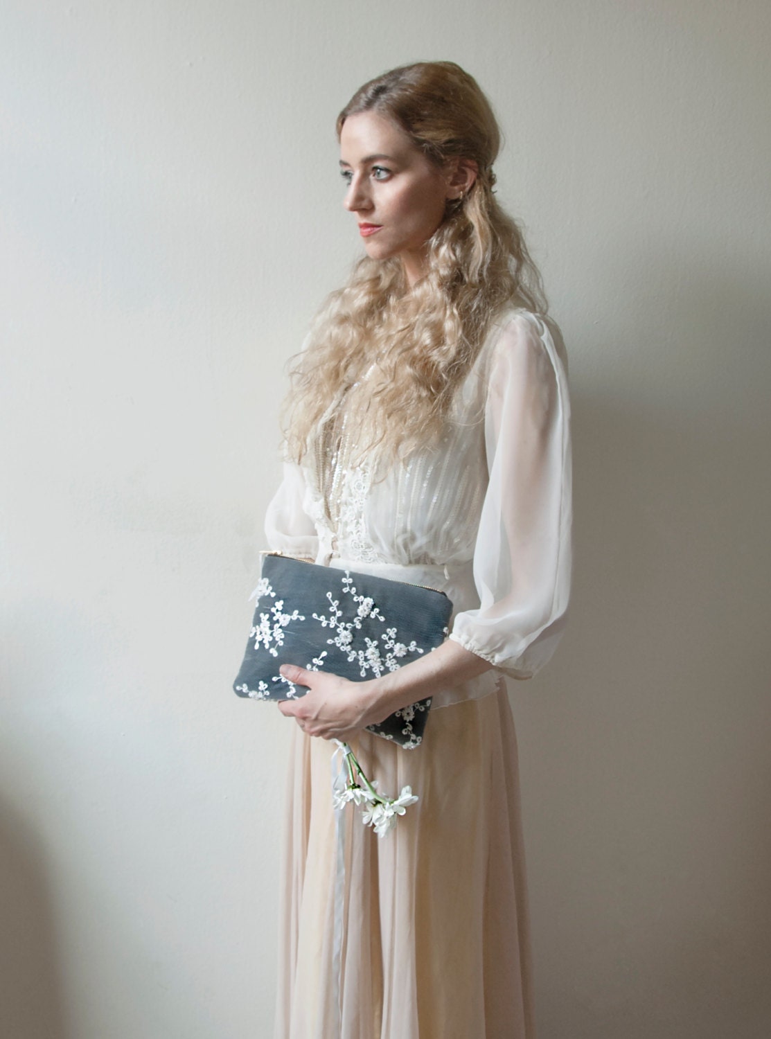 BLACK and White Lace Clutch. Floral Clutch. Embroidered Clutch. Bridal Clutch