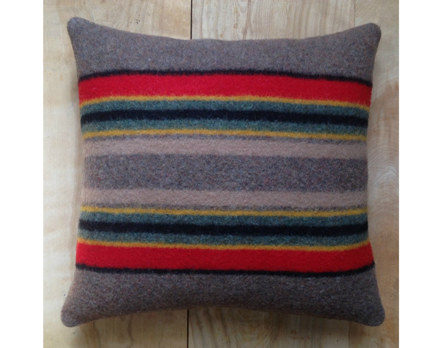Wool Pillow - Pendleton Wool Fabric ... Yakima Camp Blanket Rustic Cabin