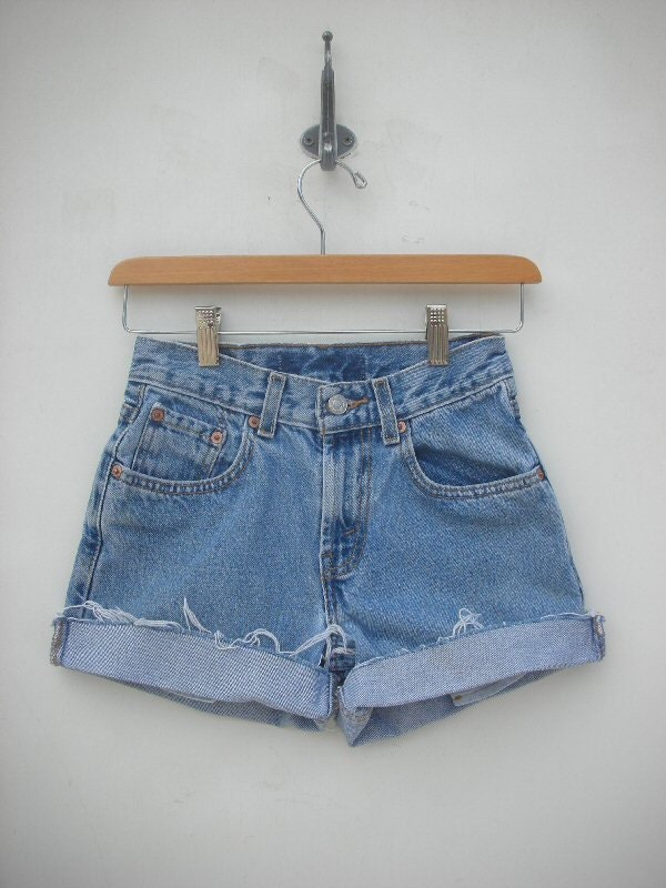 25  Waist Vintage  Levi 5 Pocket Cut Off Shorts.. XS..exposed pockets...destroyed, frayed..by Shop Paris