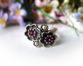 Avon Silver Ring Garnet and Pearl Flowers Vintage 1970's Adjustable 8.5 8-1/2 - 9 - 9.5 9-1/2