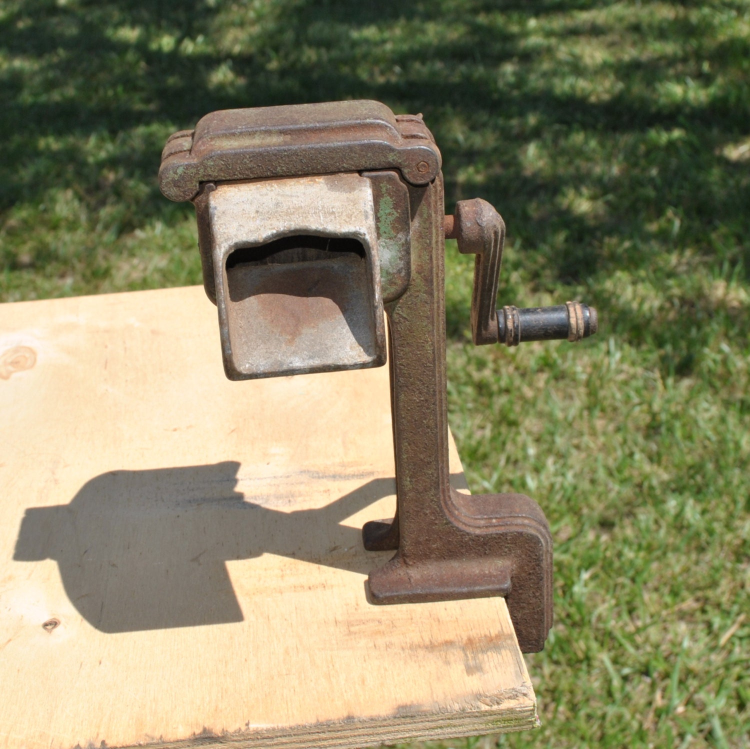 Items similar to Vintage Kitchen Cast Iron Pasta Roller Green Paint
