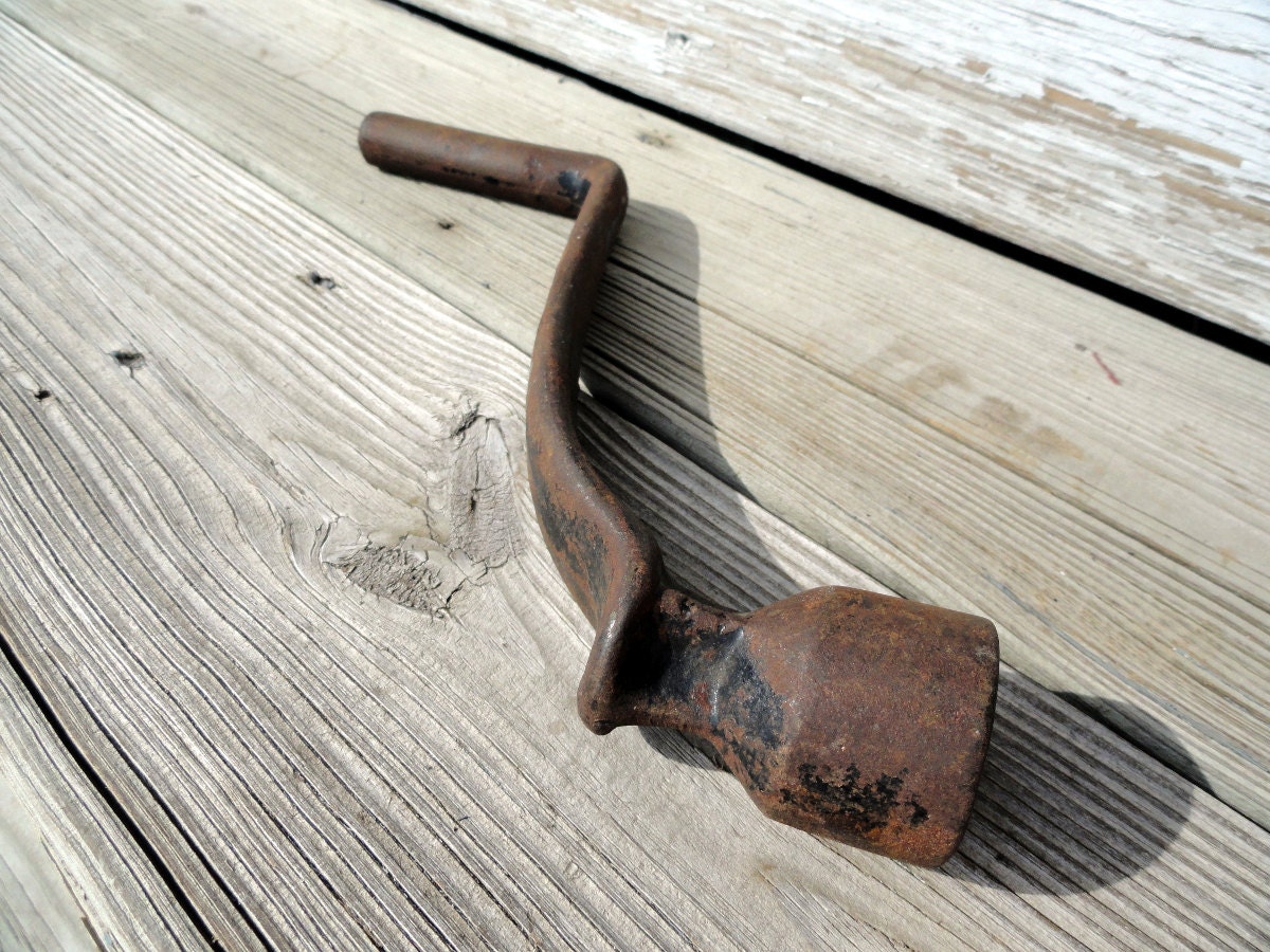 Antique Cast Iron Engine Crank Handle Barn by BluePawRelicsnResto