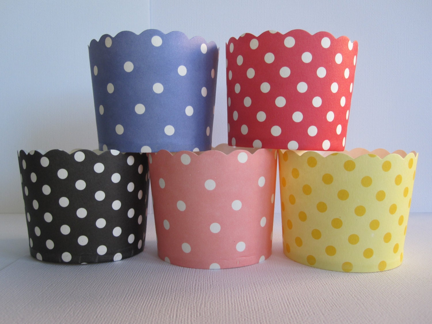 48 Your Choice of Polka Dot Scalloped Portion Nut Favor Baking Cups Il_570xn