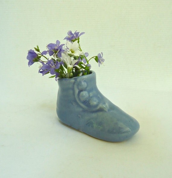 40s Baby blue ceramic shoe vintage by PINKYSOFSARATOGA on Etsy