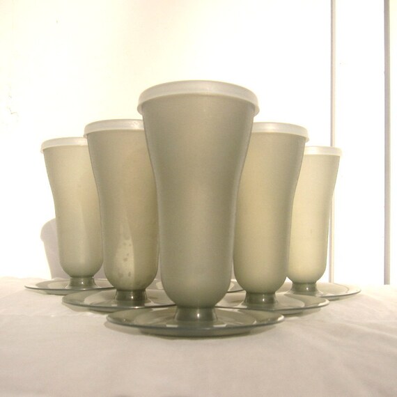 Tupperware Pudding JellO Dessert Parfait Cups by DesignWise4U