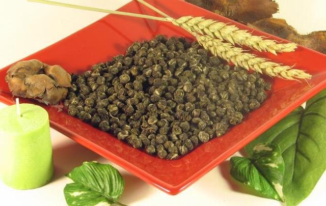 1oz Jasmine Pearls Gourmet Green Loose Tea plus Free Empty Tea Bags and Samples, Free USA Shipping