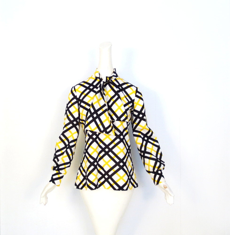 Vintage Plaid Blouse / 70s Top / Scarf Collar / Bumblebee Plaid / Medium M