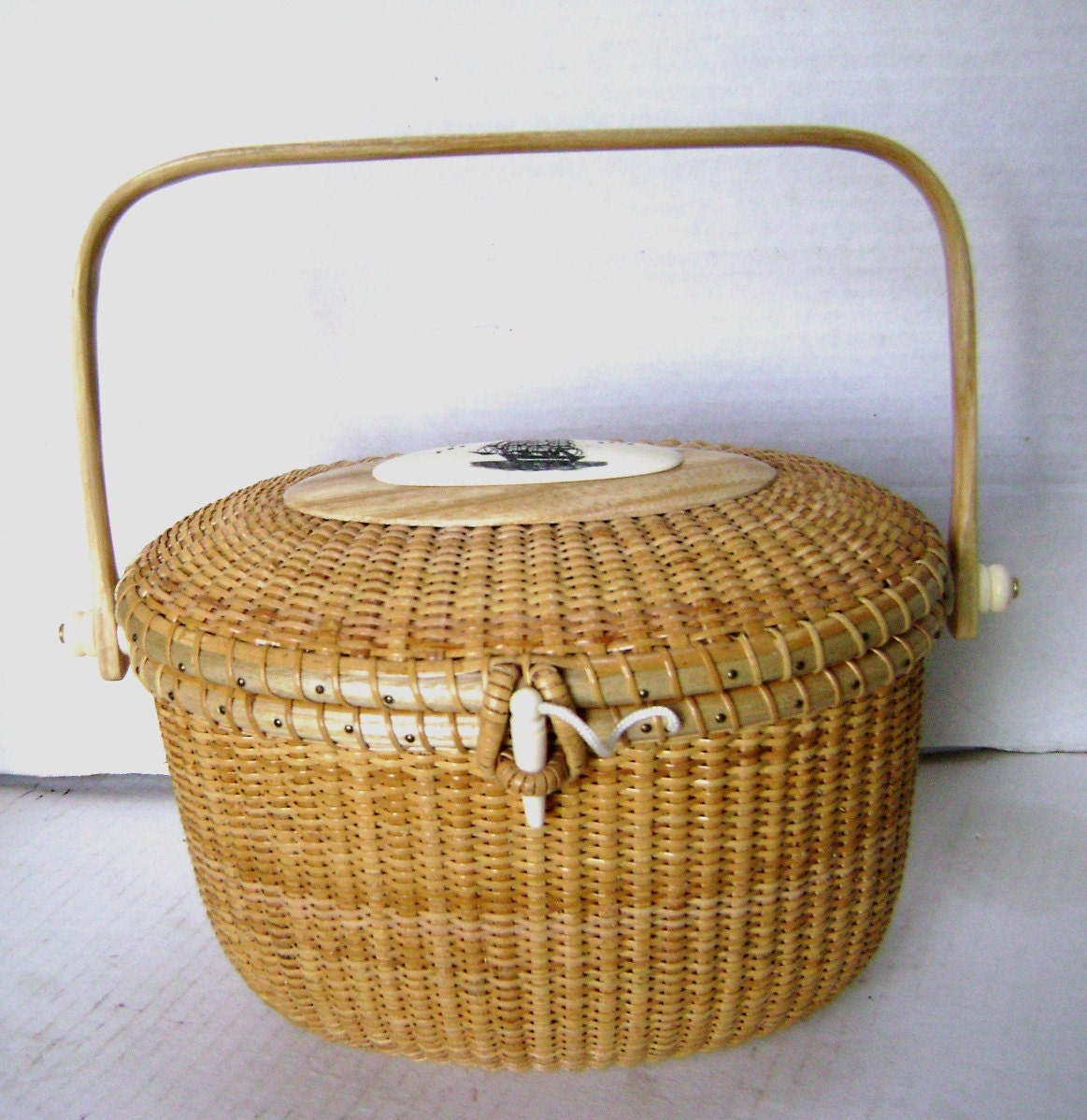 Vintage Nantucket Basket Handbag Traditional Style by junquegypsy
