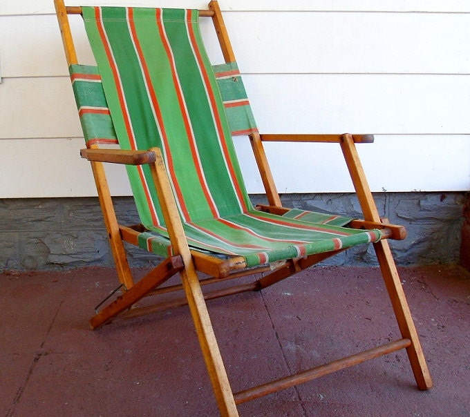 Vintage Wood and Canvas Folding Beach Chair - Retro Telescope 