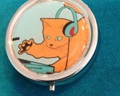 DJ Cat Pill case box
