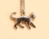 vintage 80s silver cat neckline / feline animal kitty pendant necklace