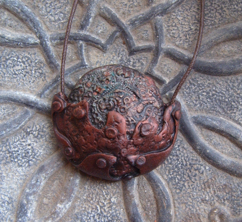 Art Focal Bead Pendant With Copper Metal Look