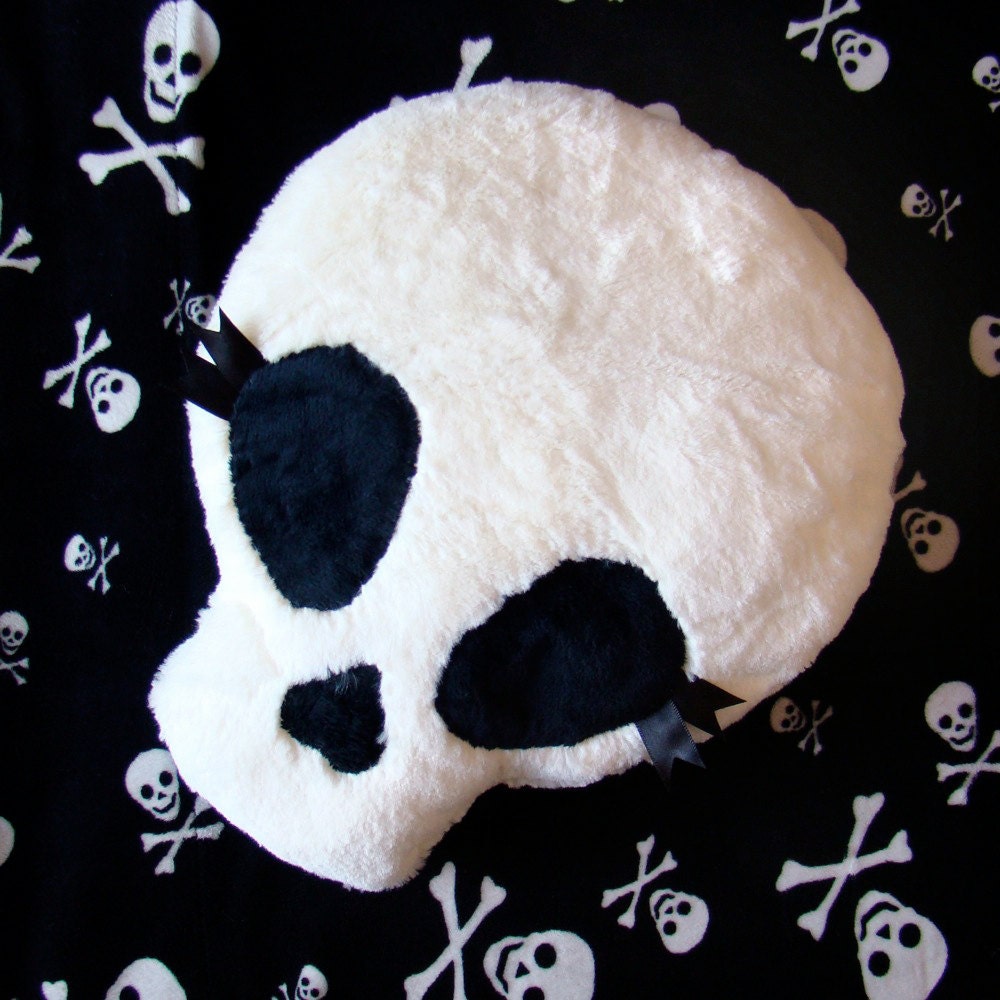 Furry Skull Plush - Cream with black eyes and eyelashes