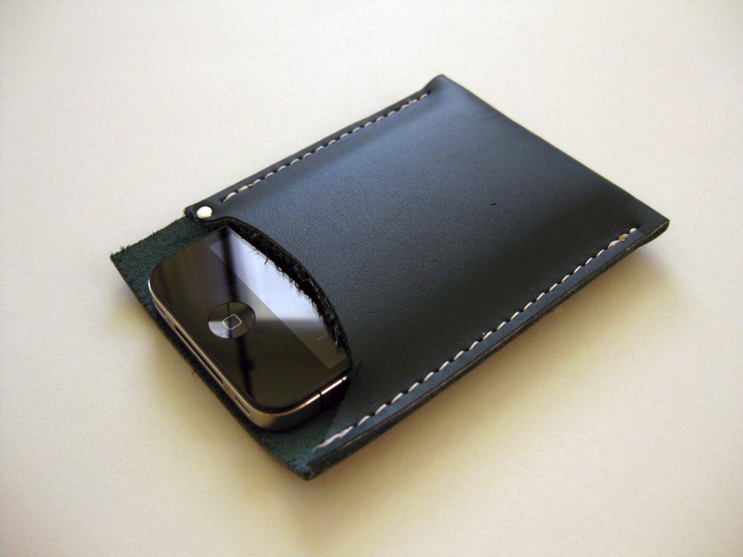 iPhone sleeve - Pine green leather