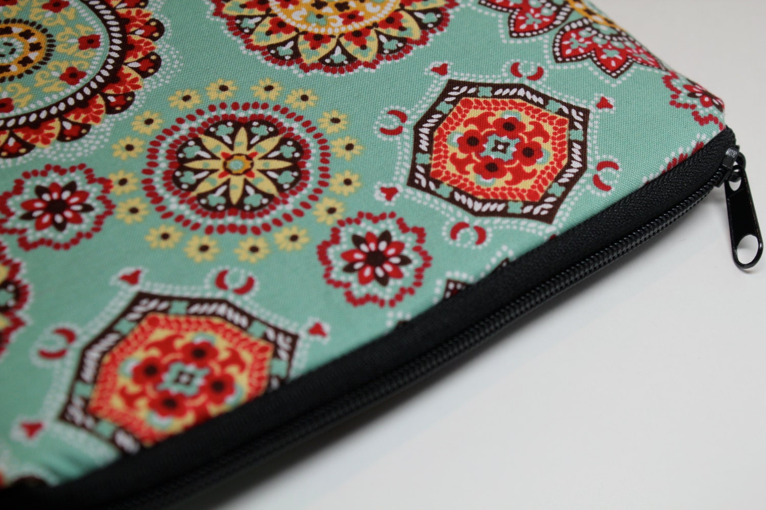 Apple iPad Mini // Kindle Fire // Kindle Keyboard // Google Tablet Nexus 7 Case Sleeve Cover - Padded and Water Resistant