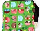 Small 9 x 9 Wet bag  / Snack / Swim / Diapers / Grass Appleville / SEALED SEAMS and Snap Strap