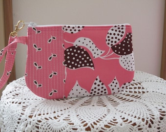 Flea Market Fiesta Wristlet Zipper Gadget Pouch Purse Leaves in Pink
