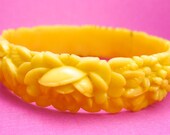 Vintage 40s Carved Celluloid Flower Bracelet