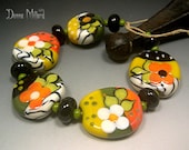 HANDMADE LAMPWORK BEAD 11 Set may flowers summer spring Donna Millard sra green orange yellow garden