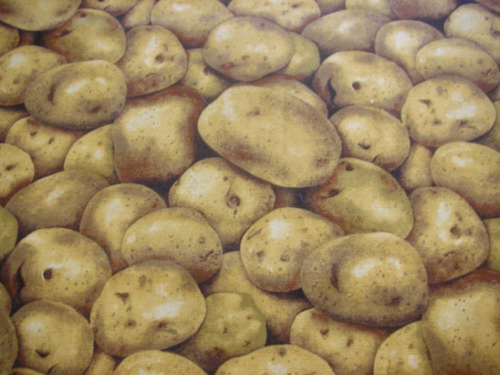 P0tatoes all Over Cotton Quilting fabric fat quarter fq